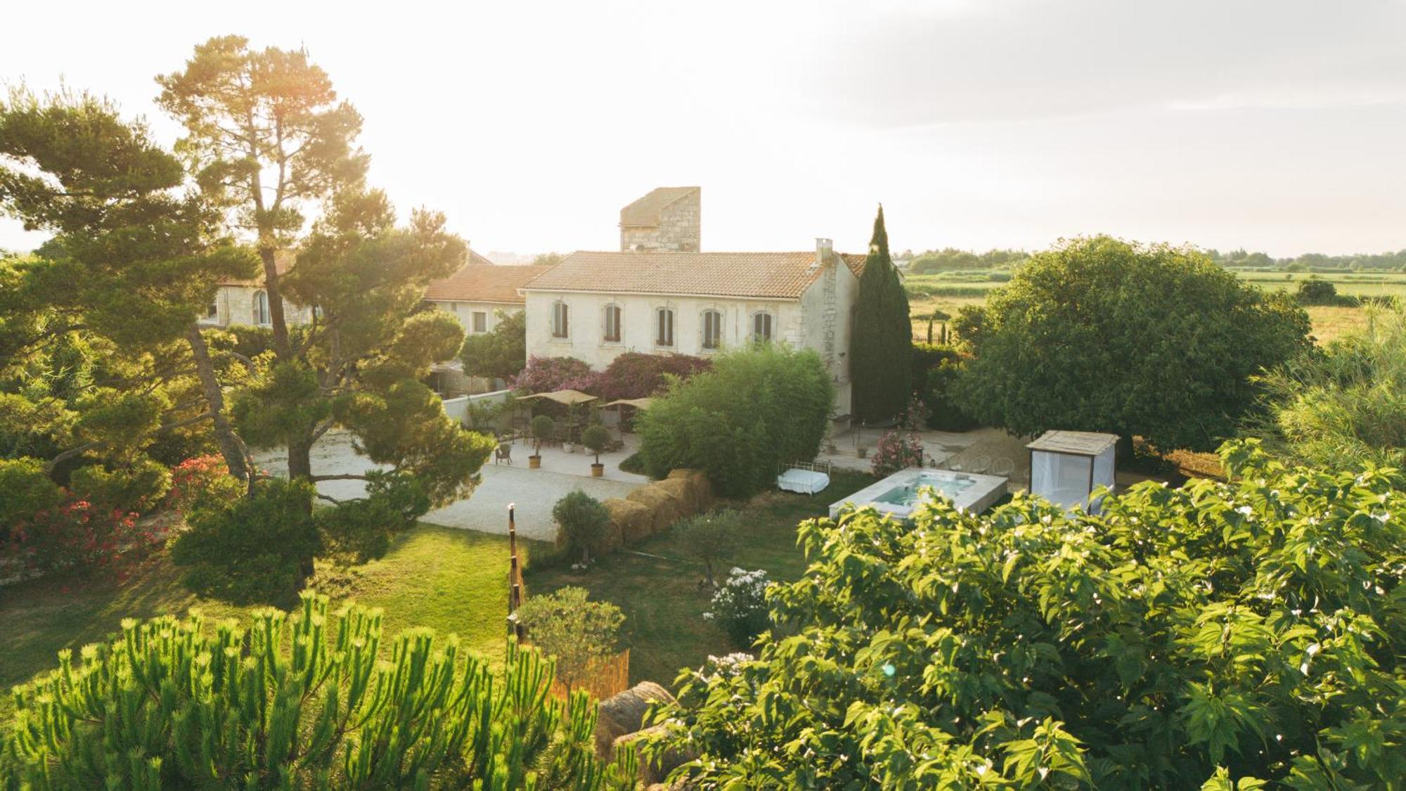 Maison Tara Verte Au Mas Montredon Arles Exteriör bild